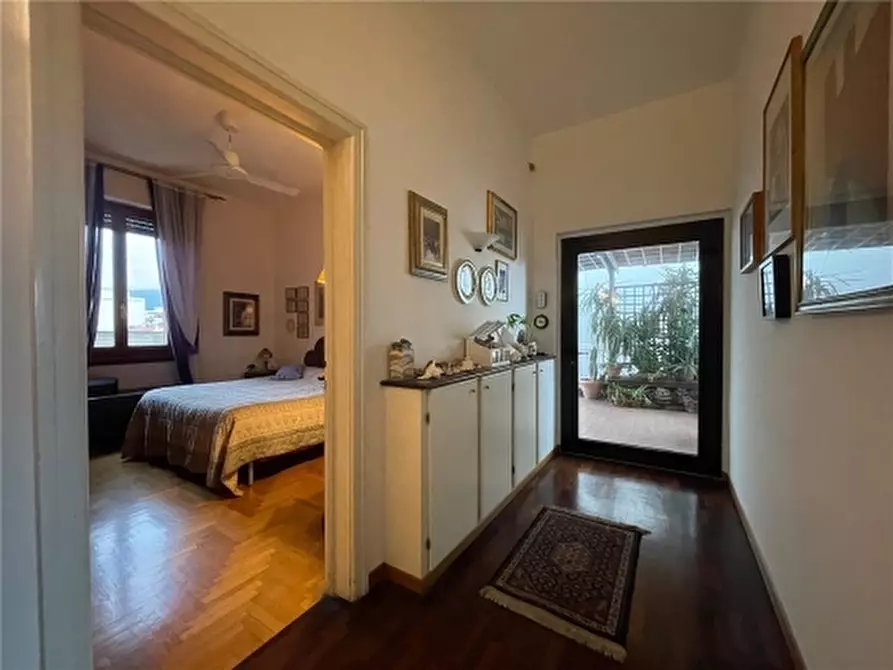 Immagine 7 di Appartamento in vendita  a Firenze