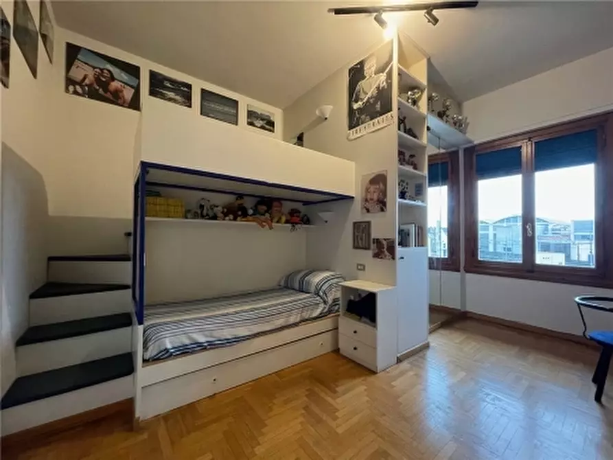 Immagine 25 di Appartamento in vendita  a Firenze