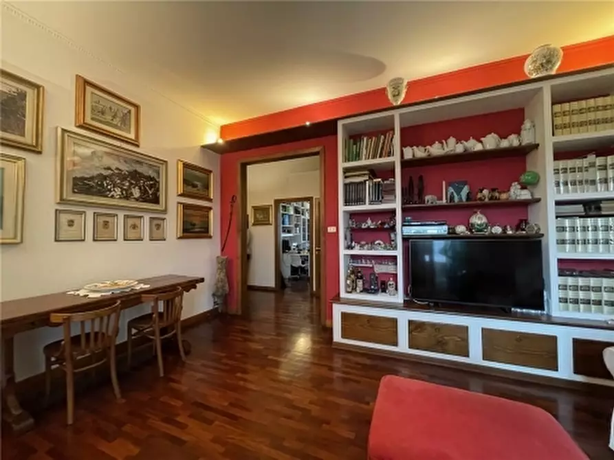 Immagine 30 di Appartamento in vendita  a Firenze