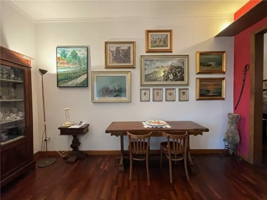 Immagine 35 di Appartamento in vendita  a Firenze