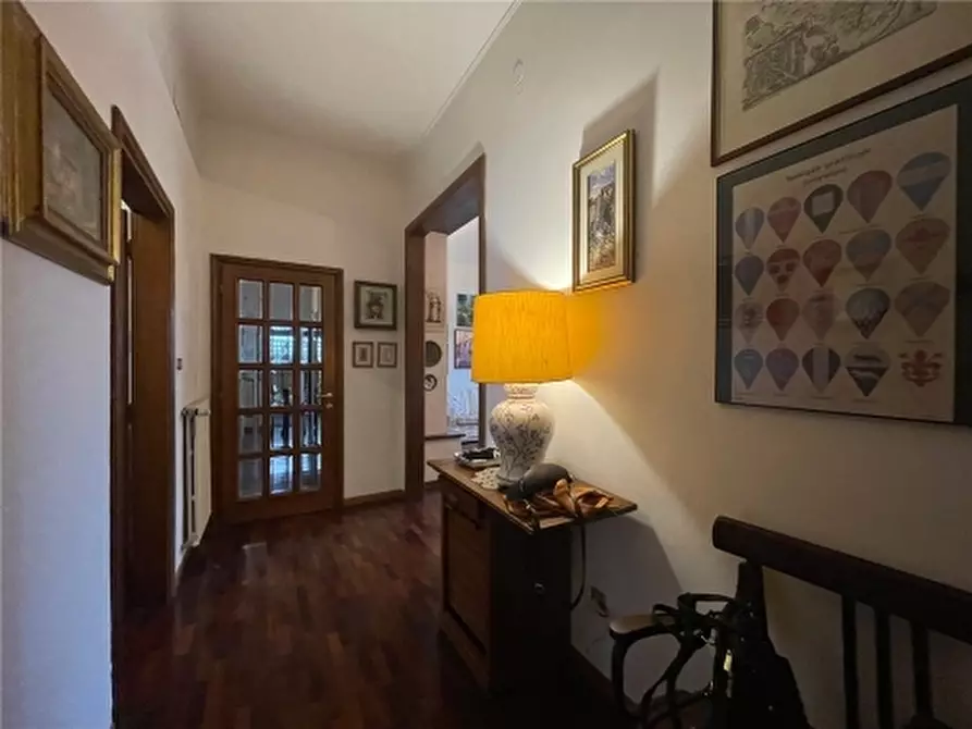 Immagine 49 di Appartamento in vendita  a Firenze