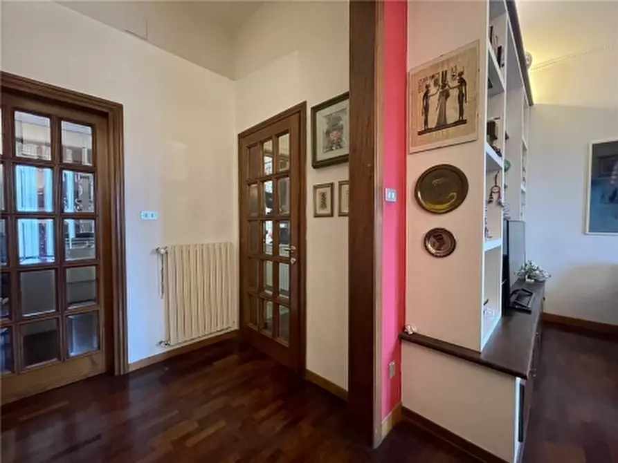 Immagine 50 di Appartamento in vendita  a Firenze