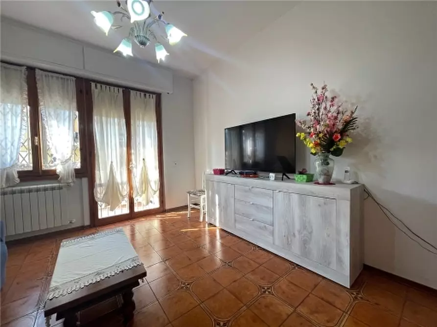 Immagine 2 di Appartamento in vendita  a Firenze