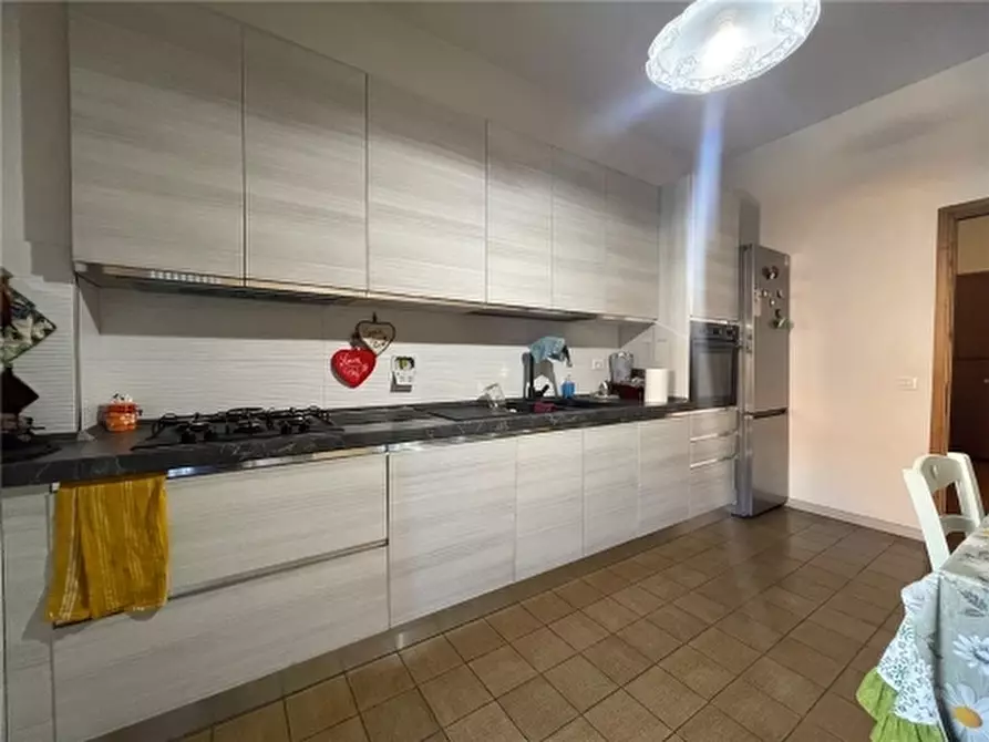 Immagine 11 di Appartamento in vendita  a Firenze