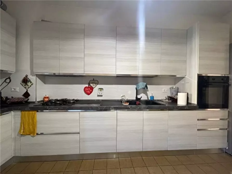 Immagine 12 di Appartamento in vendita  a Firenze