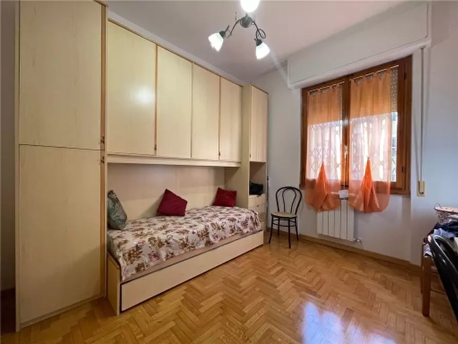 Immagine 15 di Appartamento in vendita  a Firenze