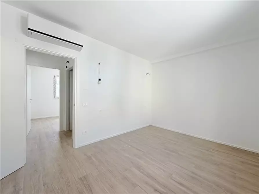 Immagine 3 di Appartamento in vendita  a Firenze