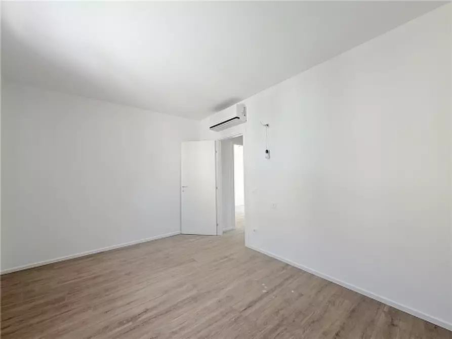 Immagine 4 di Appartamento in vendita  a Firenze