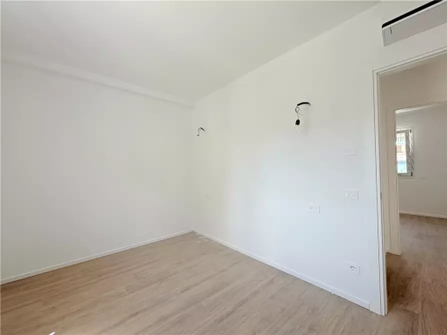 Immagine 10 di Appartamento in vendita  a Firenze