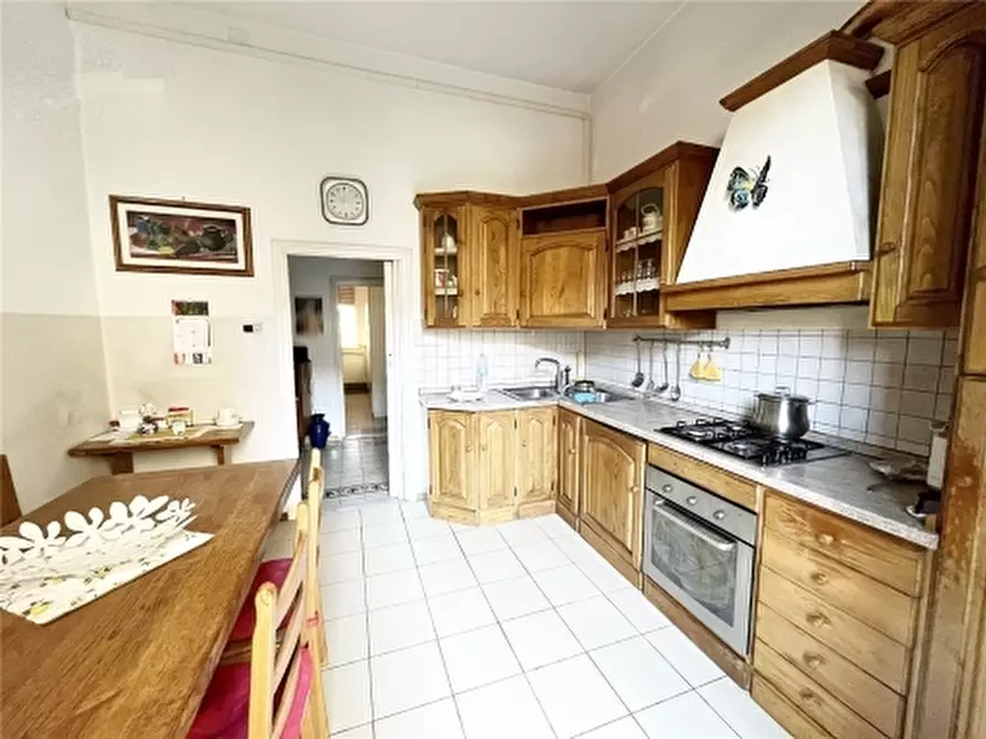 Immagine 5 di Appartamento in vendita  a Firenze