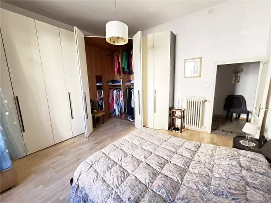 Immagine 8 di Appartamento in vendita  a Firenze