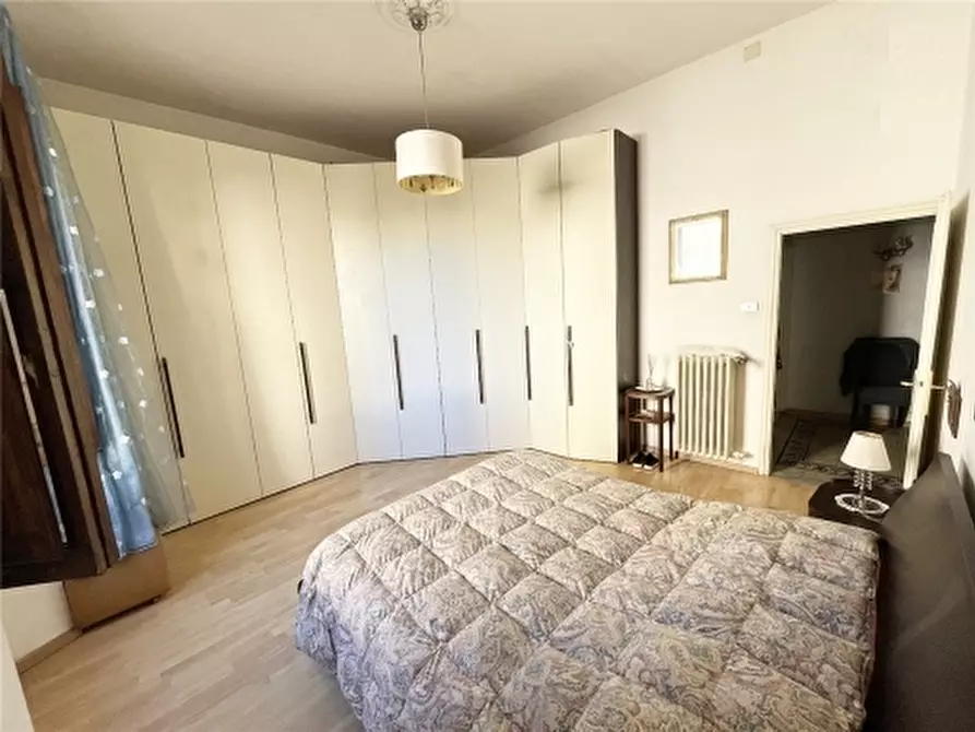 Immagine 16 di Appartamento in vendita  a Firenze