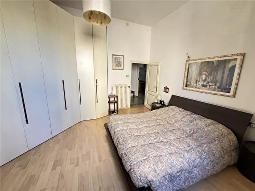 Immagine 17 di Appartamento in vendita  a Firenze