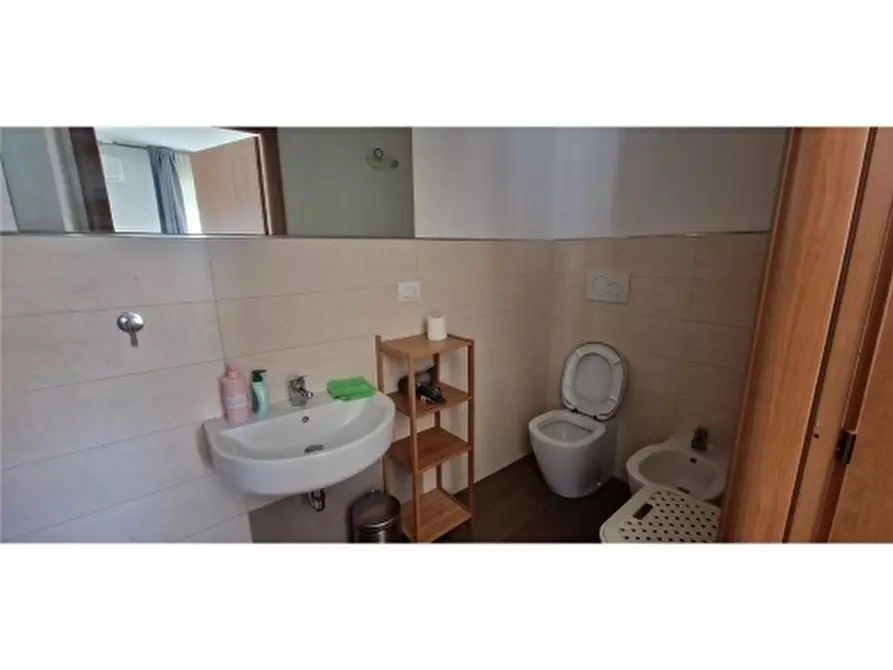 Immagine 16 di Appartamento in vendita  a Firenze