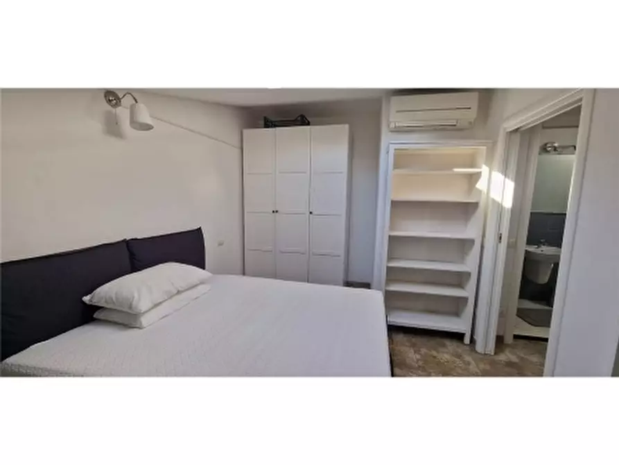 Immagine 17 di Appartamento in vendita  a Firenze