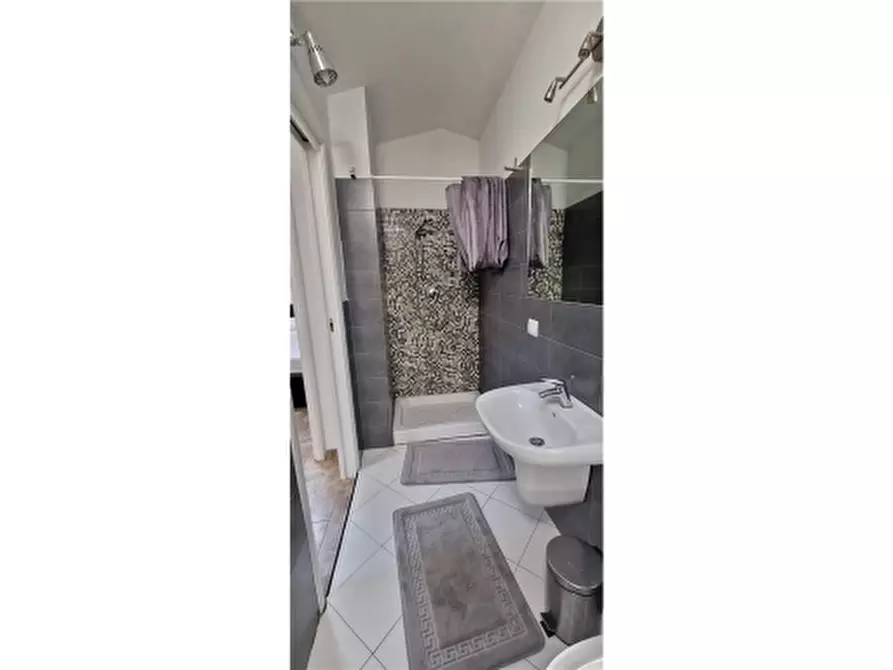 Immagine 31 di Appartamento in vendita  a Firenze