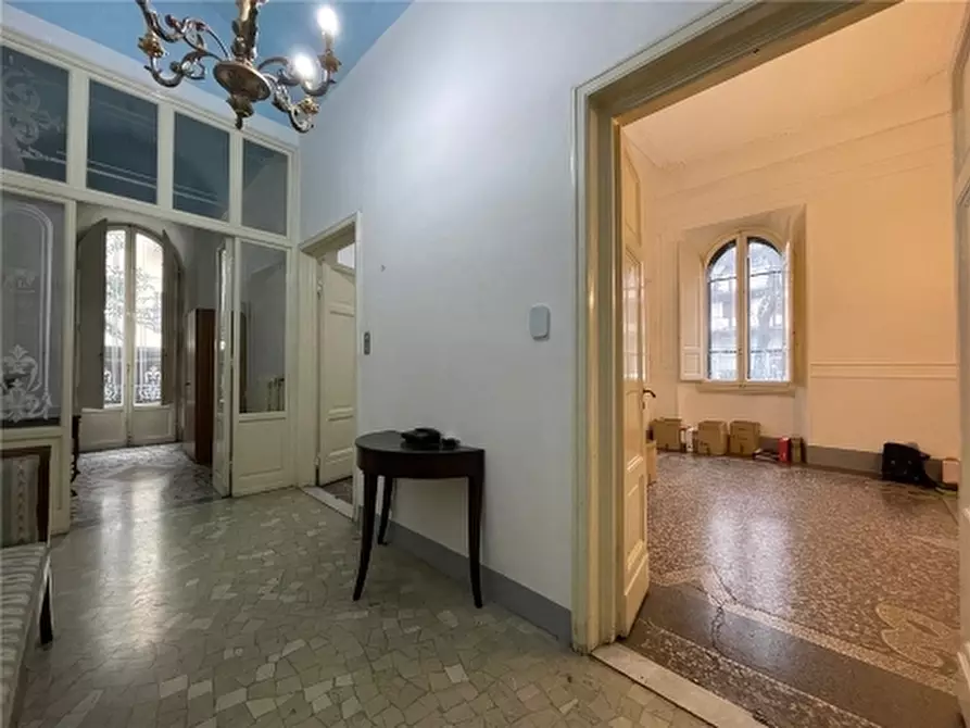 Immagine 7 di Appartamento in vendita  a Firenze