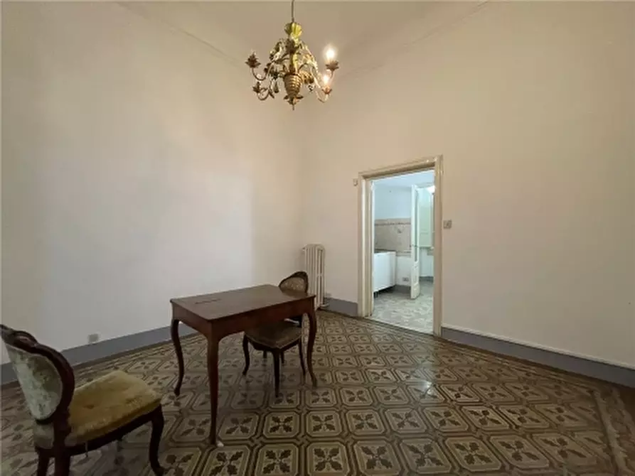 Immagine 12 di Appartamento in vendita  a Firenze