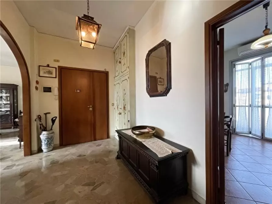 Immagine 5 di Appartamento in vendita  a Firenze