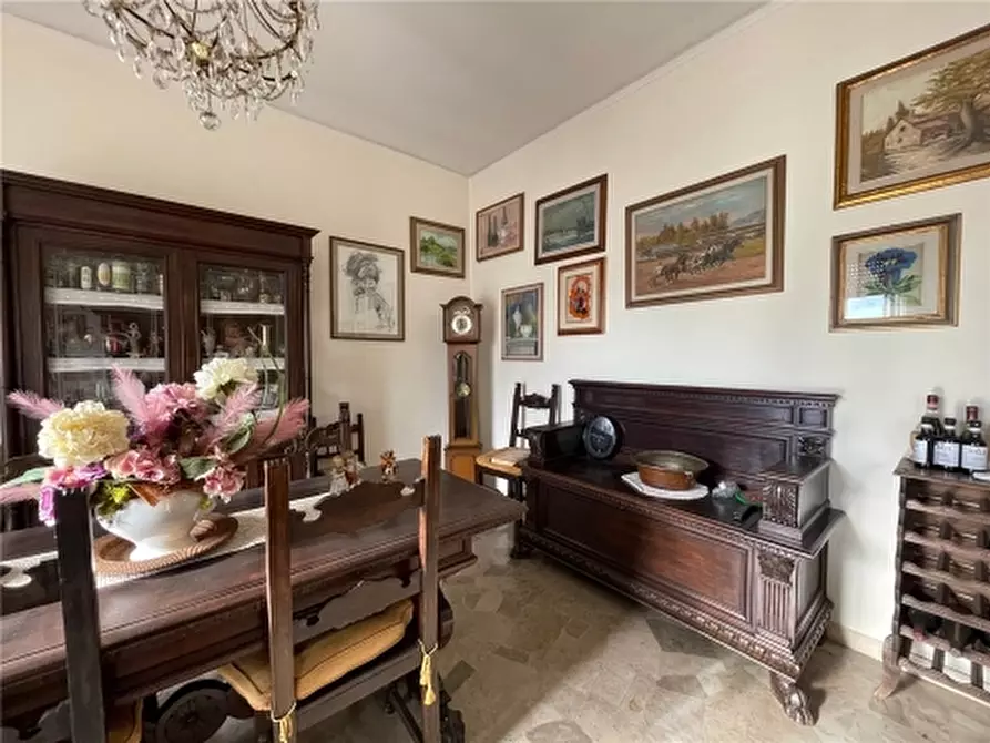 Immagine 12 di Appartamento in vendita  a Firenze