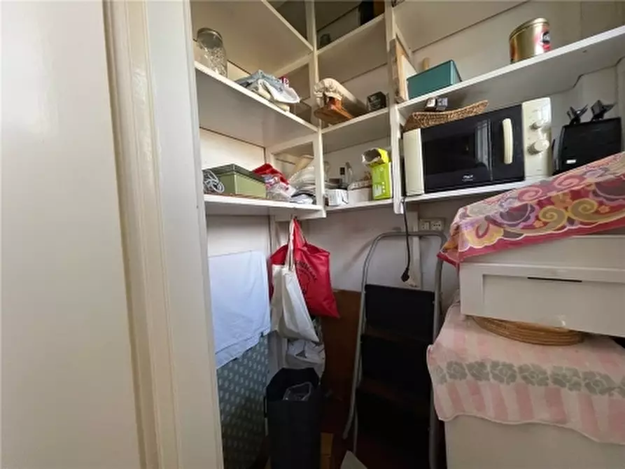 Immagine 25 di Appartamento in vendita  a Firenze