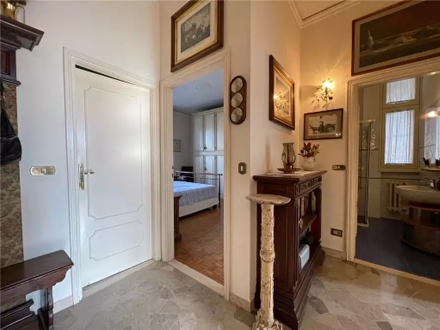 Immagine 30 di Appartamento in vendita  a Firenze