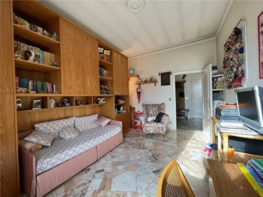 Immagine 34 di Appartamento in vendita  a Firenze