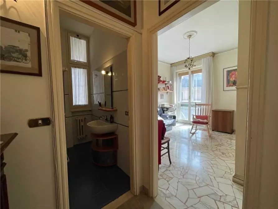 Immagine 36 di Appartamento in vendita  a Firenze