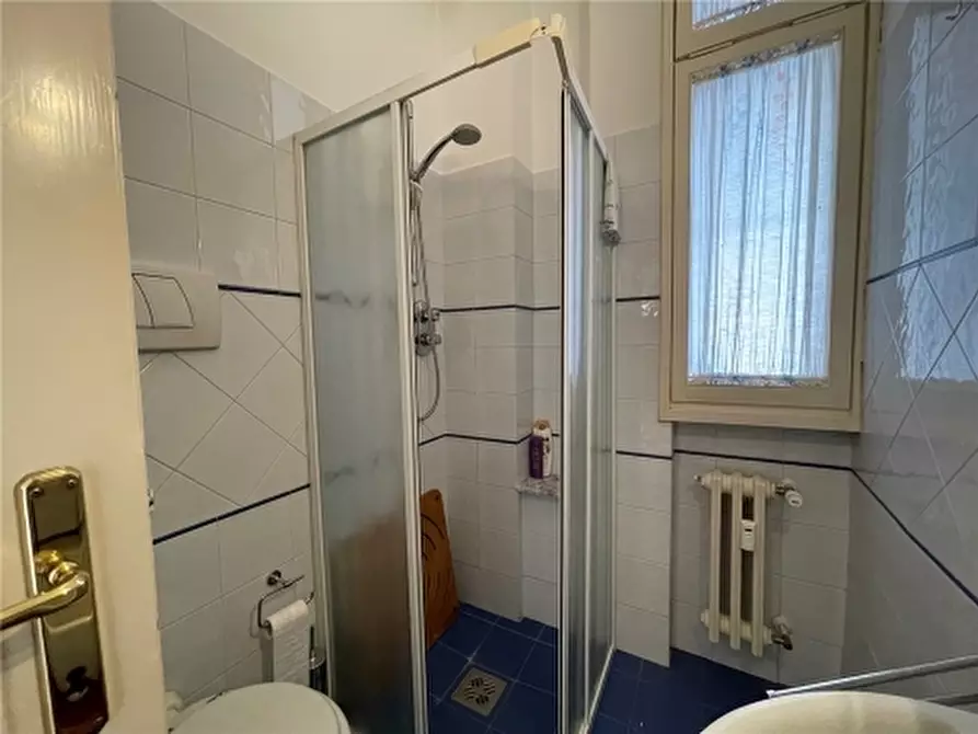 Immagine 42 di Appartamento in vendita  a Firenze