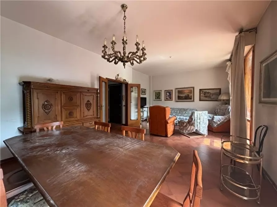 Immagine 3 di Appartamento in vendita  a Firenze
