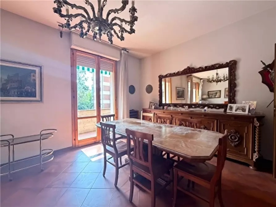 Immagine 4 di Appartamento in vendita  a Firenze