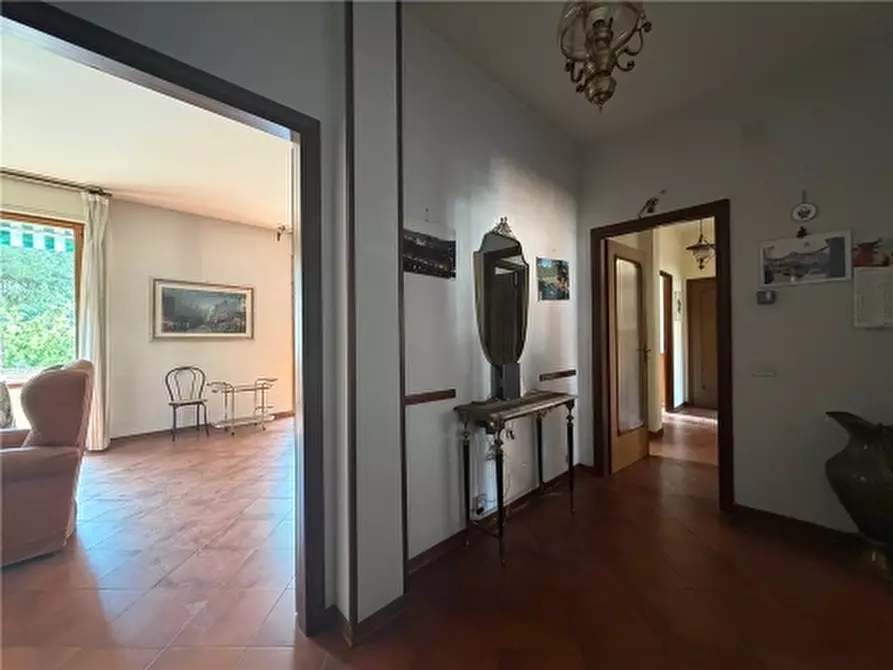 Immagine 14 di Appartamento in vendita  a Firenze