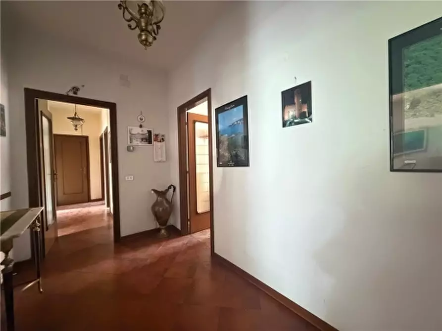 Immagine 31 di Appartamento in vendita  a Firenze