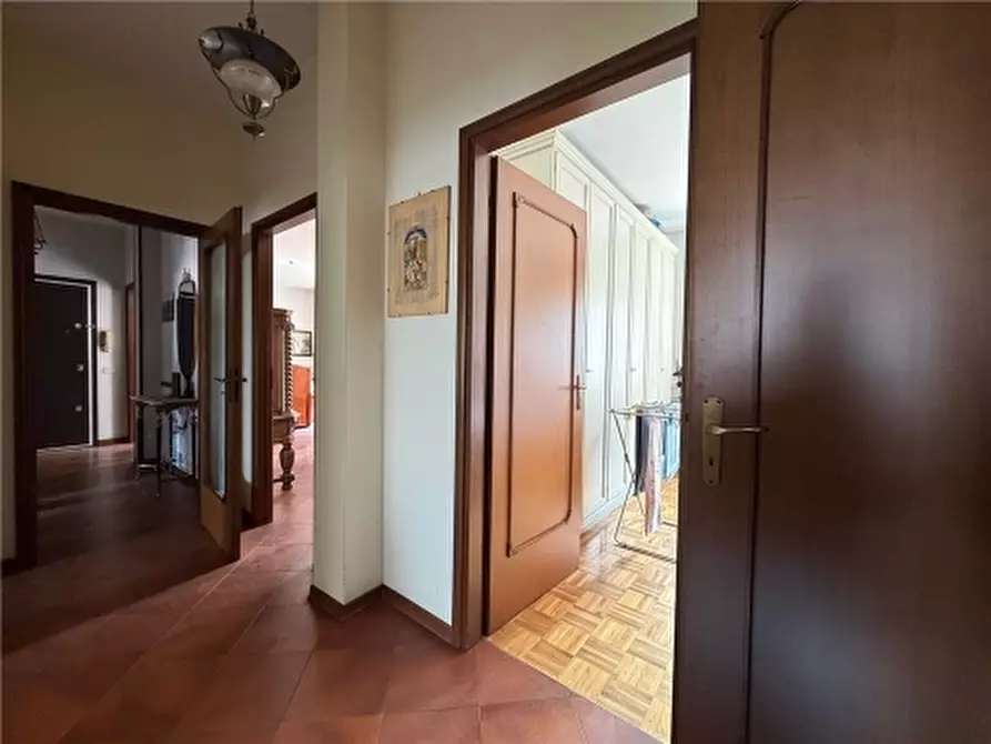 Immagine 49 di Appartamento in vendita  a Firenze