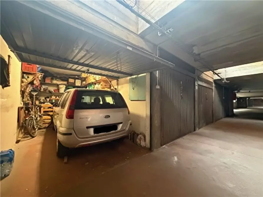Immagine 52 di Appartamento in vendita  a Firenze