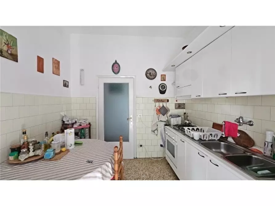 Immagine 12 di Appartamento in vendita  a Scandicci