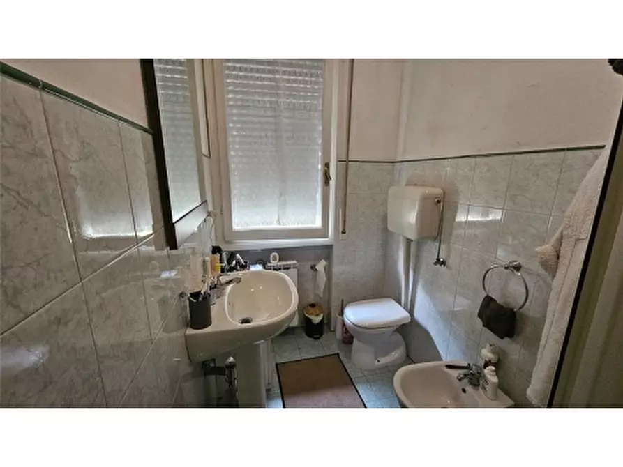 Immagine 25 di Appartamento in vendita  a Scandicci