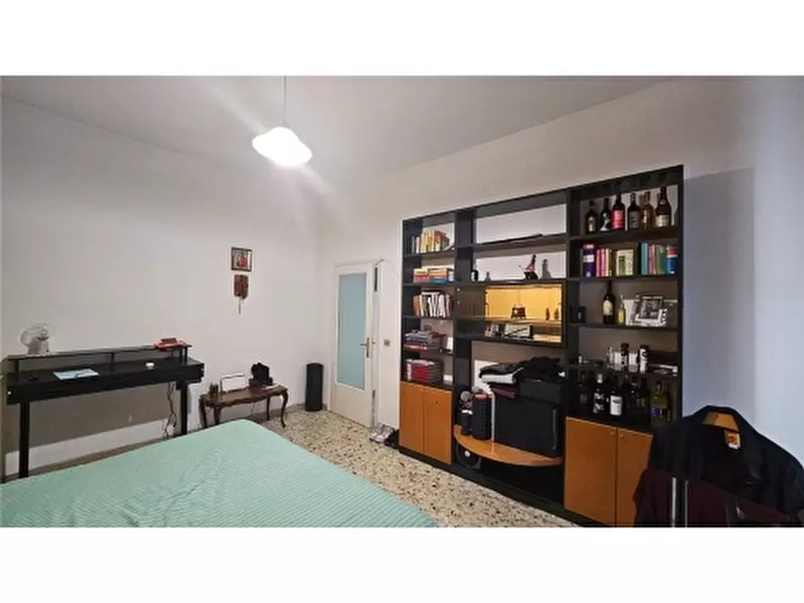 Immagine 39 di Appartamento in vendita  a Scandicci