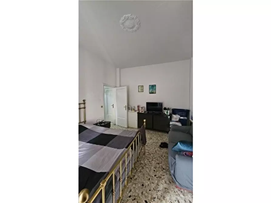 Immagine 40 di Appartamento in vendita  a Scandicci