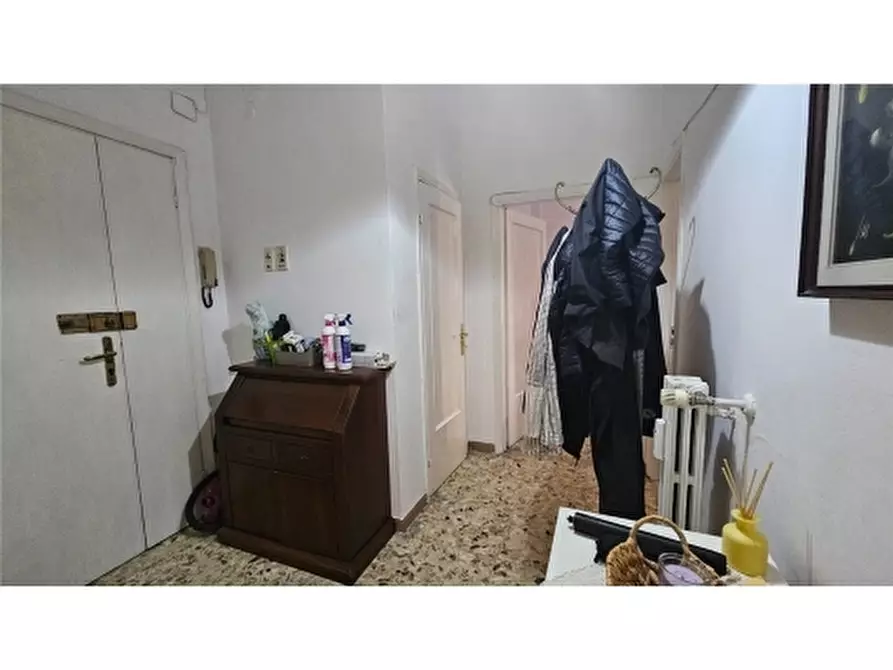 Immagine 42 di Appartamento in vendita  a Scandicci