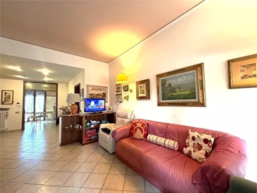 Immagine 3 di Appartamento in vendita  a Firenze