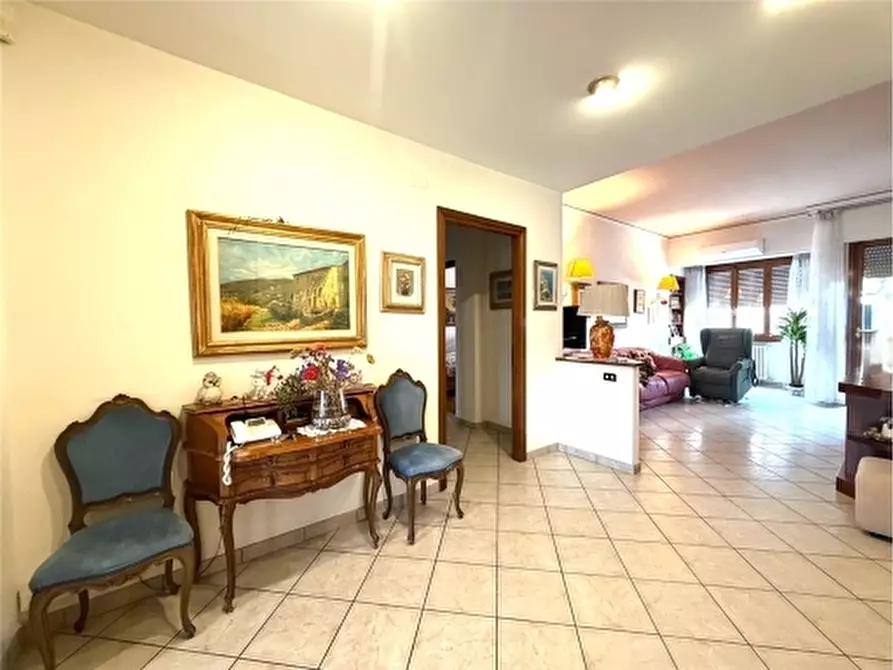 Immagine 7 di Appartamento in vendita  a Firenze