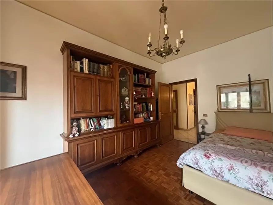 Immagine 23 di Appartamento in vendita  a Firenze