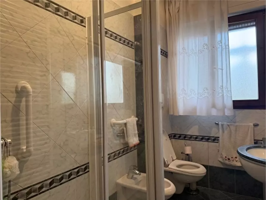 Immagine 25 di Appartamento in vendita  a Firenze