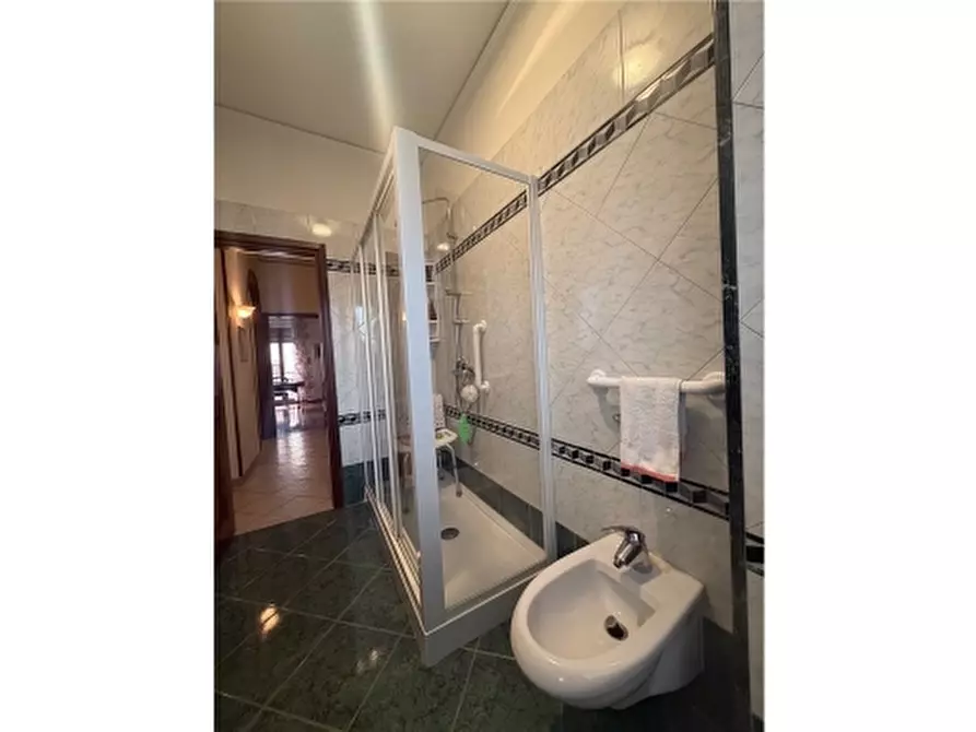 Immagine 29 di Appartamento in vendita  a Firenze