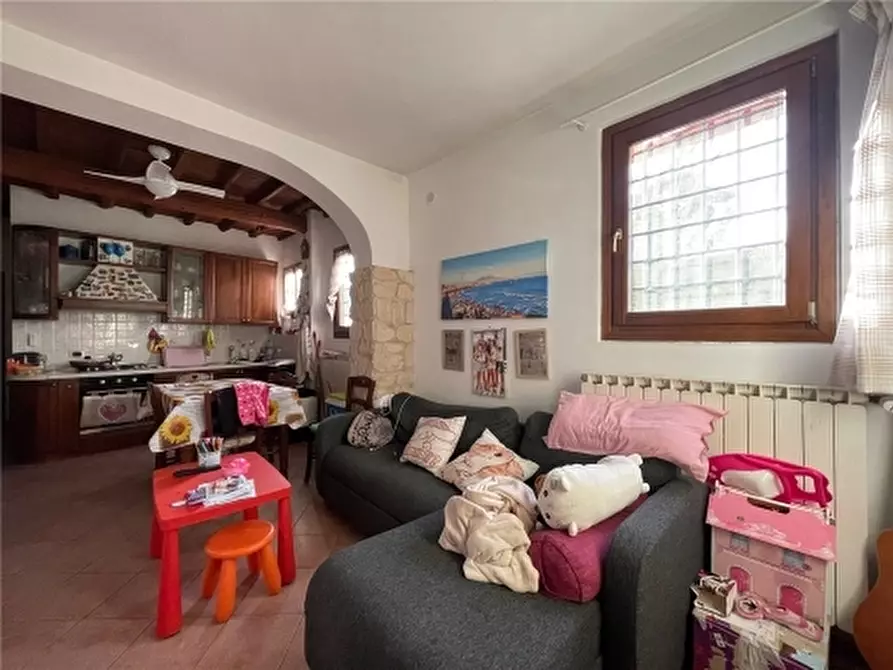 Immagine 5 di Appartamento in vendita  a Firenze