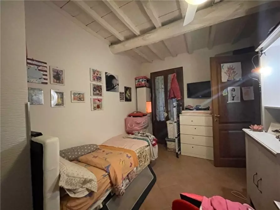 Immagine 16 di Appartamento in vendita  a Firenze