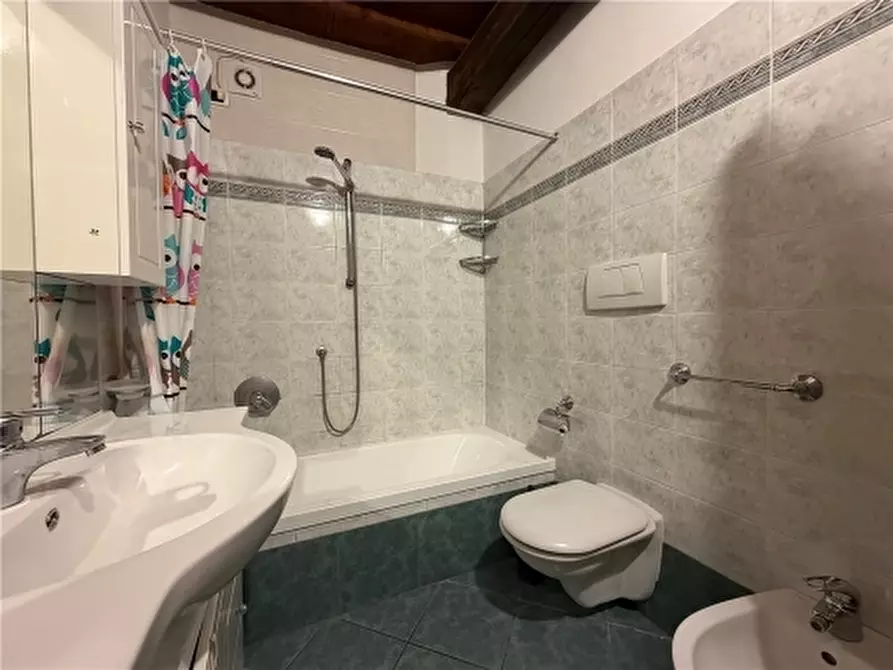 Immagine 21 di Appartamento in vendita  a Firenze