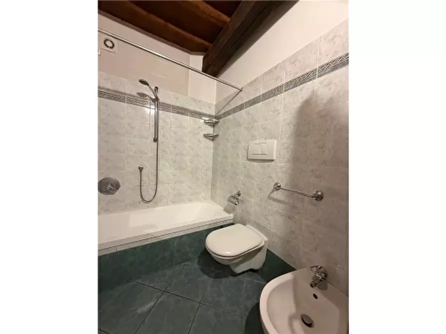 Immagine 23 di Appartamento in vendita  a Firenze