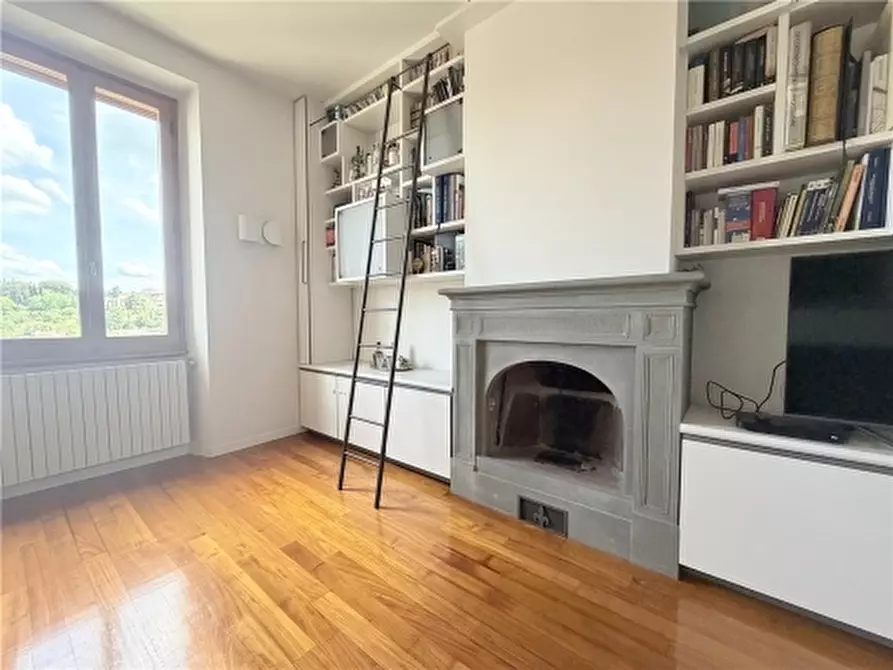 Immagine 5 di Appartamento in vendita  a Firenze